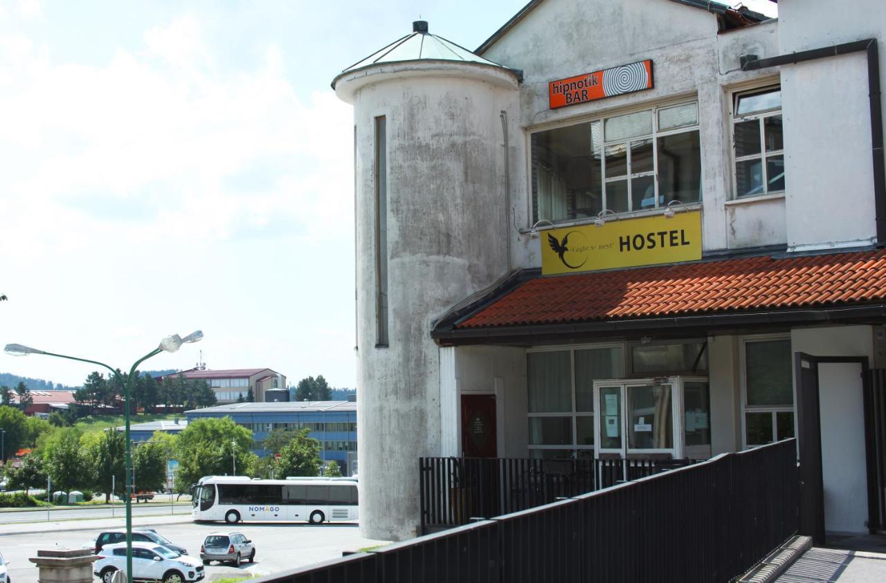Eagle'S Nest Hostel ポストイナ エクステリア 写真